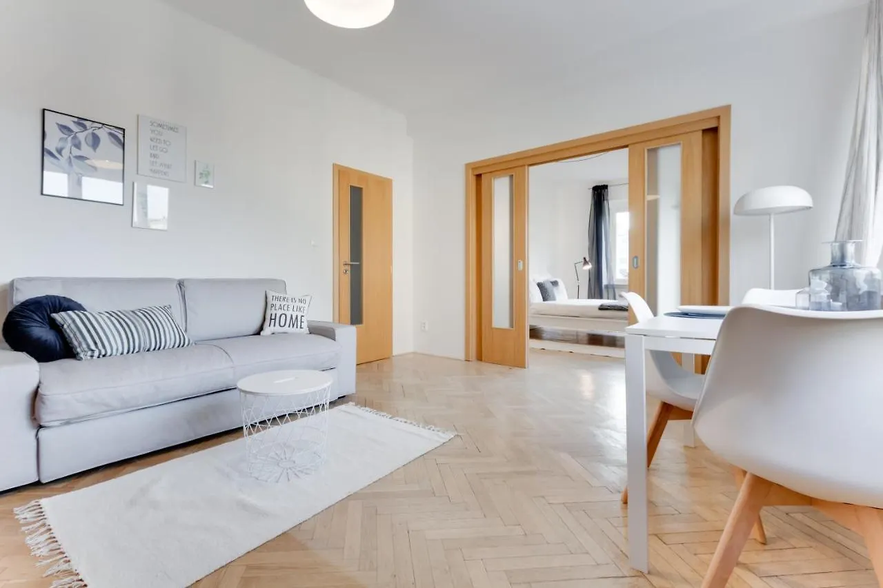 Top Flat 2 Bedrooms In Historical Center - Klimentska Prague