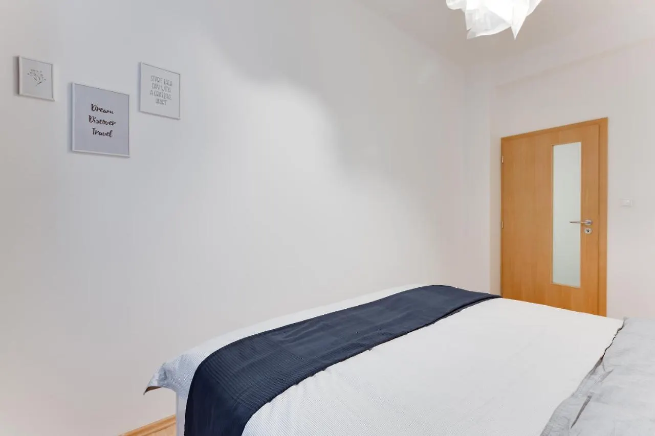 Apartment Top Flat 2 Bedrooms In Historical Center - Klimentska Prague