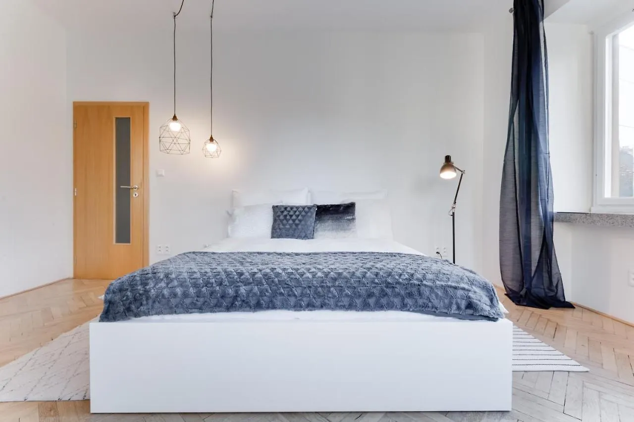 Apartment Top Flat 2 Bedrooms In Historical Center - Klimentska Prague